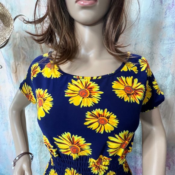 NEW 📌EEVEE Buttery Smooth Short Sleeve Summer Daisy Maxi Dress - Picture 3 of 16